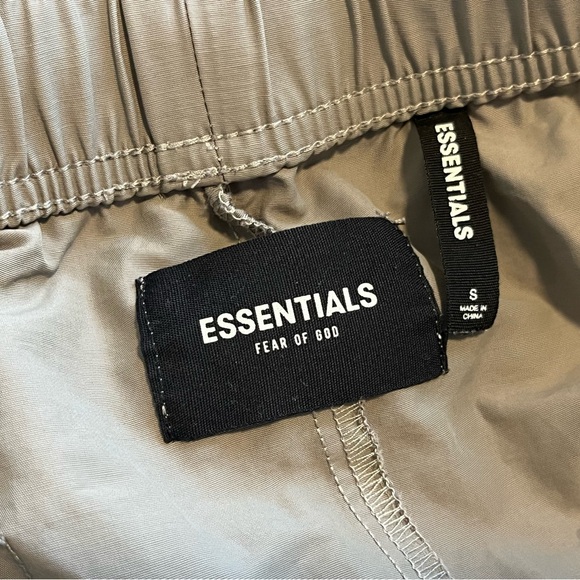 FEAR OF GOD ESSENTIALS
Grey Track Lounge Pants - Picture 9 of 11